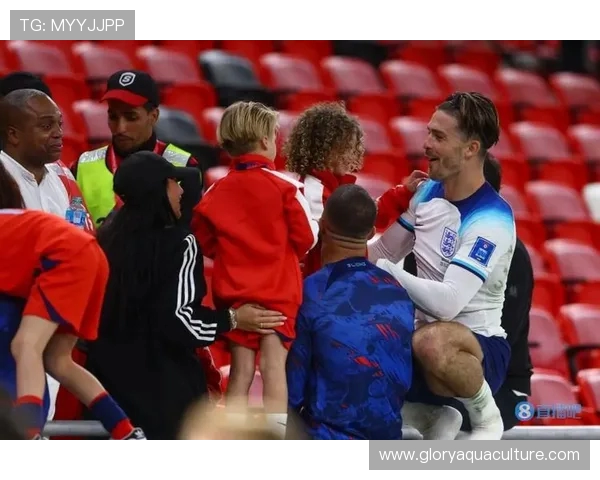 太阳报：格拉利什开价值26万镑的马丁兜风，还把狗放驾驶位上